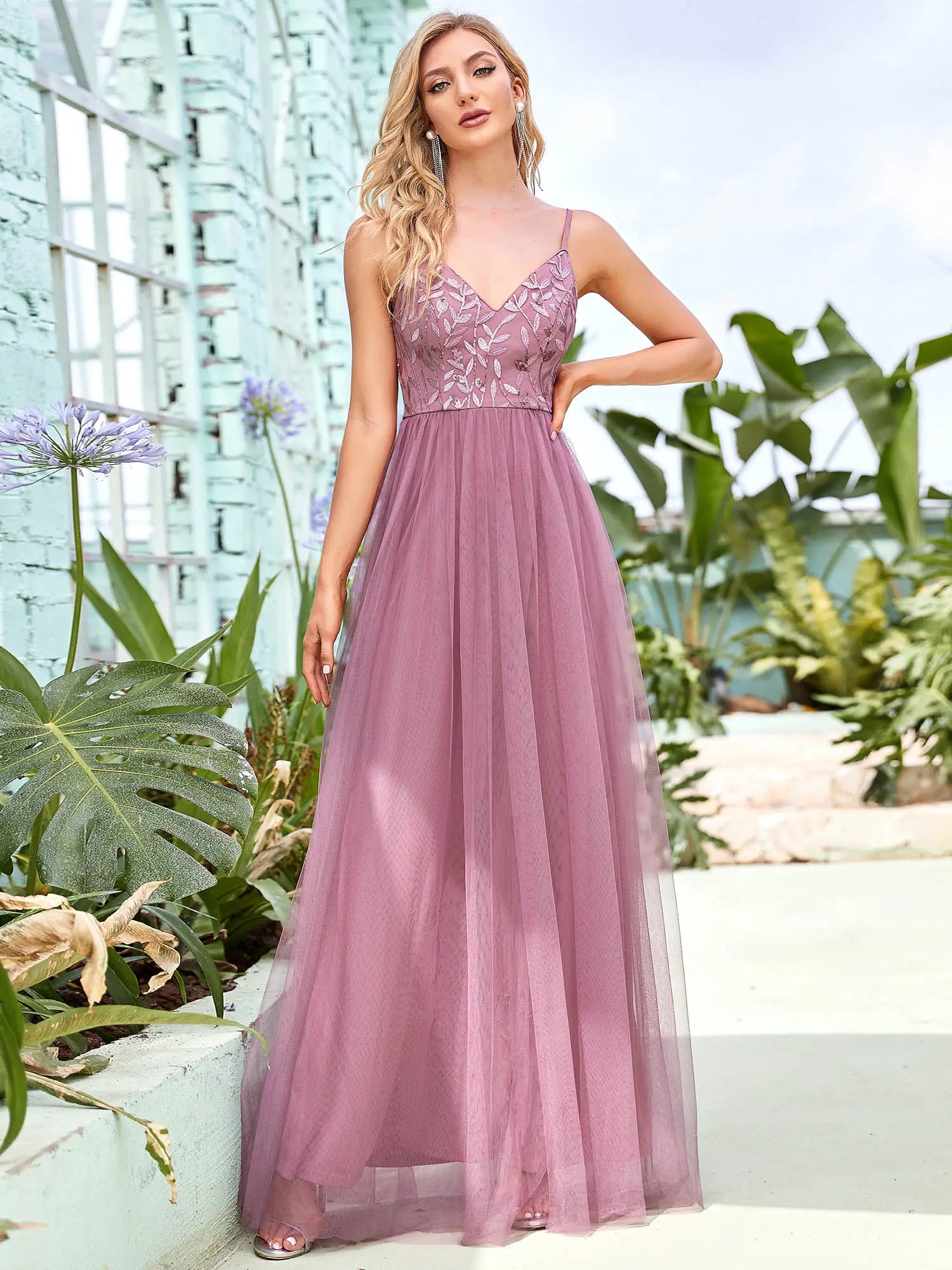 Ever-Pretty Flash Sale Soft Spaghetti Straps V-Neck Embroidery Evening Dress in Chiffon Fabric for Women'S Formal Wear with Beaded Belt and Concealed Zipper 50090
